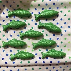 Fresh Cut Grass Scented Fish-Shaped Paraffin Wax Melts Quirky Unique Handmade - Picture 1 of 1