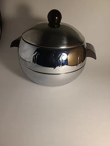 Vtg. Westbend Chrome Penquin Ice Bucket or Warmer w/deco bakelite handles - Picture 1 of 8
