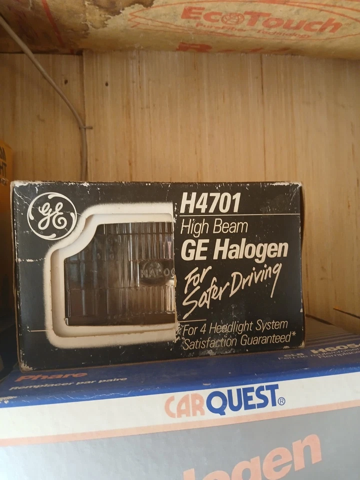 Faro halógeno de haz alto GE H4701 (1) NUEVO STOCK ANTIGUO HECHO EN EE. UU. Foto 1 de 1