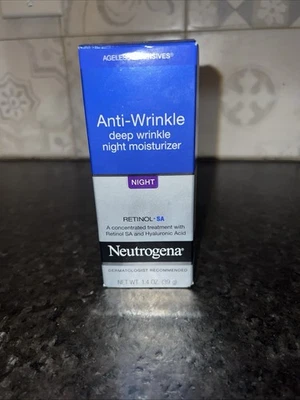 Neutrogena Crema Hidratante Nocturna Antiarrugas Profundas Retinol SA 1.4oz RETIRADA Foto 1 de 4
