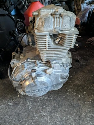 Motor CB400T 1981 Hawk Honda #R2 Foto 1 de 4