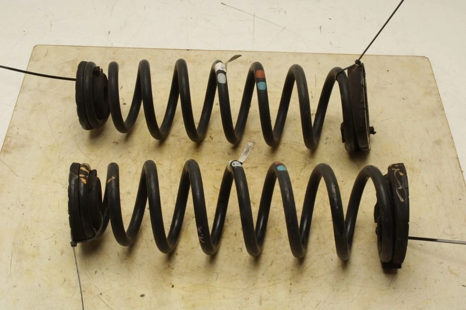 Пара пружин катушки подвески 2023-25 Kia Sportage Hybrid EX 1,6 л полный привод RR RH и LH - Изображение 1 из 4