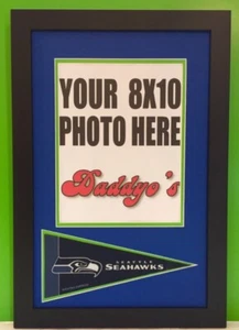 Marco de fotos Seattle Seahawks con mini banderín. Pantallas foto 8x10 - Imagen 1 de 1