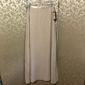 JS Collections NWT Ivory Beige Long Skirt Size 6 RUNS SMALLER 2 4 - Picture 1 of 6