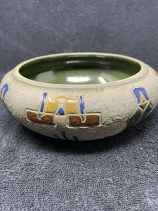 Vintage Roseville Pottery Mostique Pattern 8 Inch Bowl Early 1900’s - Picture 1 of 7