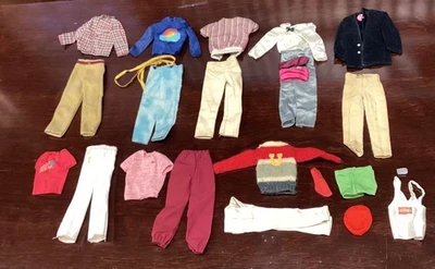 Лот винтажный Mattel Ken 1960-80-х рубашки, свитера, брюки, шляпа, бритва и т.д. - Изображение 1 из 4