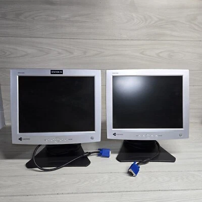 *TWO* Gateway - FPD1530 - 15" - LCD Gray Black Computer Screen Monitor w/Stand - Image 1 of 4
