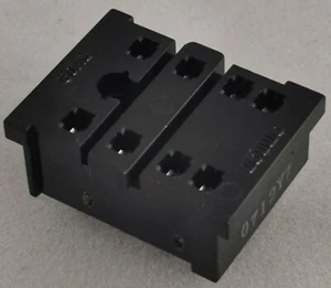 NUEVO PY08-0 / PY080 Omron, toma de relé - Imagen 1 de 3