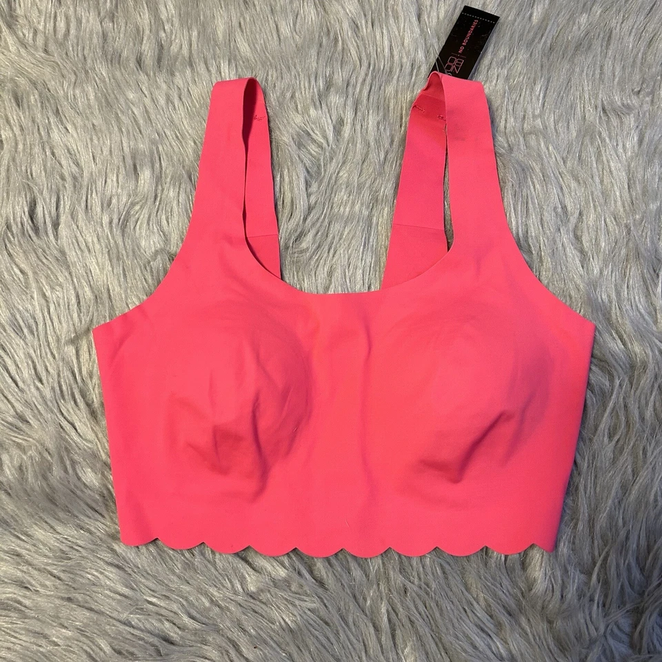 Sujetador sin cables No Boundaries para mujer junior talla mediana rosa inalámbrico unido Foto 1 de 4