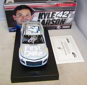 1:24 ACTION 2018 #42 FIRST DATA KYLE LARSON FLASHCOAT SILVER AUTOGRAPHED 1/48 - Picture 1 of 8