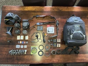 Canon 700D camera + lenses + many accessories - Picture 1 of 8