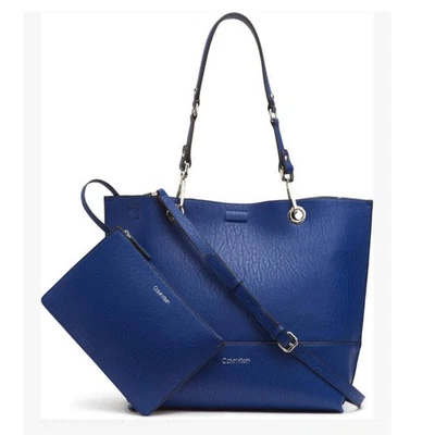 Bolsa tote reversível Calvin Klein Sonoma com bolsa azul royal grande - Imagem 1 de 4