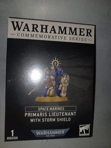 Primaris Tenente Con Scudo Tempesta Serie Commemorativa 40k Sigillato VENDITORE USA - Foto 1 di 8