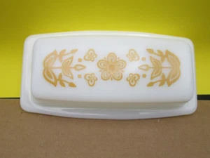 Vintage Pyrex Butterfly Harvest Gold Covered Butter Dish Made in USA 1970s - Picture 1 of 7