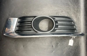 2010-2013 Suzuki Kizashi OEM Fog Light Lamp Bezel Trim Drivers Side 71761-57L2 - Bild 1 von 16