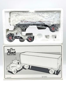 1/34 Mack B 61 Tractor and Trailer Plastic Products - Picture 1 of 1