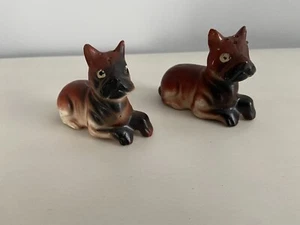 Vintage anthropomorphe Hunde Salz & Pfefferstreuer Hergestellt in Japan 3" x 2 1/2" SELTEN - Bild 1 von 9