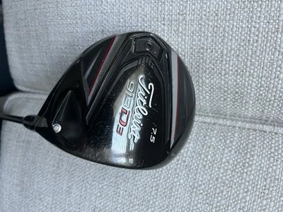 Titleist 913 D3 Driver 7.5 Degree  63g Extra  Stiff RH HZRDUS Shaft - Image 1 of 4