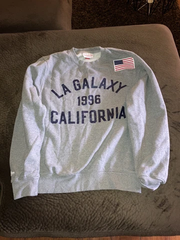 Mitchell & Ness LA Galaxy 1996 California Soccer Crewneck Sweater S Cover