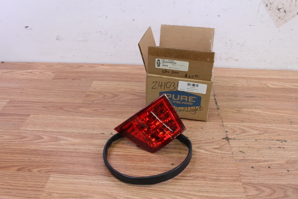 Polaris ATP 330/500 2004 luz trasera/luz de freno trasera OEM NOS Foto 1 de 4