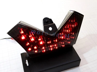 Luz trasera/trasera LED interna Señales de giro de freno para Ninja ZX14/R ZZR1400 2015-2020 Foto 1 de 4