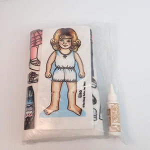 Vintage Independent Story Teller Kit Deluxe Mädchen Kleidung mit LISA Puppe NEU VERSIEGELT - Bild 1 von 4