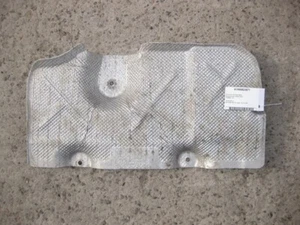 Mercedes-Benz A1666821100 Protective heat shield above the rear exhaust pipe... - Foto 1 di 4