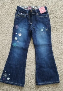 GYMBOREE NEW Girls Size 5 Snowflake Flare Jeans ~ CUTE! - Picture 1 of 4