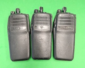 3X Motorola MOTOTRBO XPR6350 VHF 136-174MHz Radios AAH55JDC9LA1AN *NO BATTERIES* - Afbeelding 1 van 7