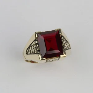 Unique Men's 10k Yellow Gold, Lab-Created Ruby Signet Ring Size 10 - Picture 1 of 3