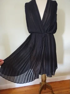 Brand new $425 designer Robert Rodriguez pleated black silk cocktail dress US 8 - Picture 1 of 13