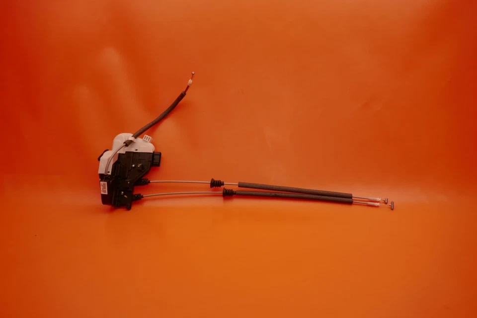 Cerradura pestillo puerta trasera derecha hyundai santa fe 2013 2014 2015 2016 2017 81420-2w000 Foto 1 de 4