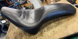 Low Profile Badlander Stripper Leather Harley Seat Softail Fatboy Heritage 00^ U - Picture 1 of 10
