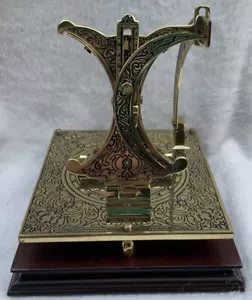 FRANKLIN MINT MESSING FRANZÖSISCHE HALBMOND KLAPPSONNENUHR - Bild 1 von 13