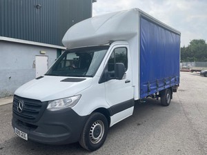 Curtain Side Manual Commercial Vans 