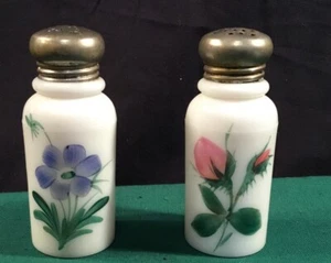 Vintage Pair Of Milk/Opal Ware Glass Salt 4” Shakers With Flowers Tulip Violet - Picture 1 of 20