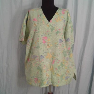Jaylyn 1X Rainy Day Scrub Top medizinische Uniform grün Windy Day Hüte Regen Blätter - Bild 1 von 8