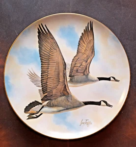 Limited Edition Larry Toschik "November Journey" Canada Geese Plate #2833/5000 - Picture 1 of 4