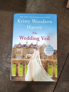 THE WEDDING VEIL BY KRISTY WOODSON HARVEY-STANDALONE; HCDJ; 1ST ED; 1ST PR; 2022 - Bild 1 von 8