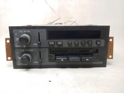 Radio AM/FM 91-96 Chevy Cavalier Corsica Beretta Delco # 16165891 Delco  Foto 1 de 4