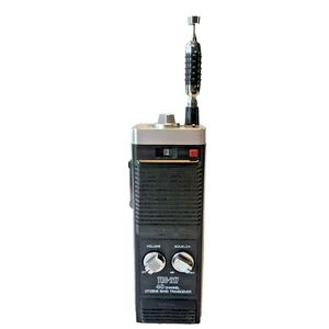 Realistic TRC -217 CB Radio 5 watt 40 Channel Walkie Talkie w/ Leather Case - Picture 1 of 14
