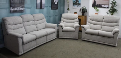 G PLAN MALVERN ELECTRIC 3, STATIC 2 SEATER AND CHAIR IN BEACH CARAMEL FABRIC. - Image 1 of 4