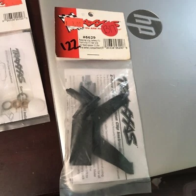 Traxxas 5629 - Retainer Retainer Clip - Image 1 of 2