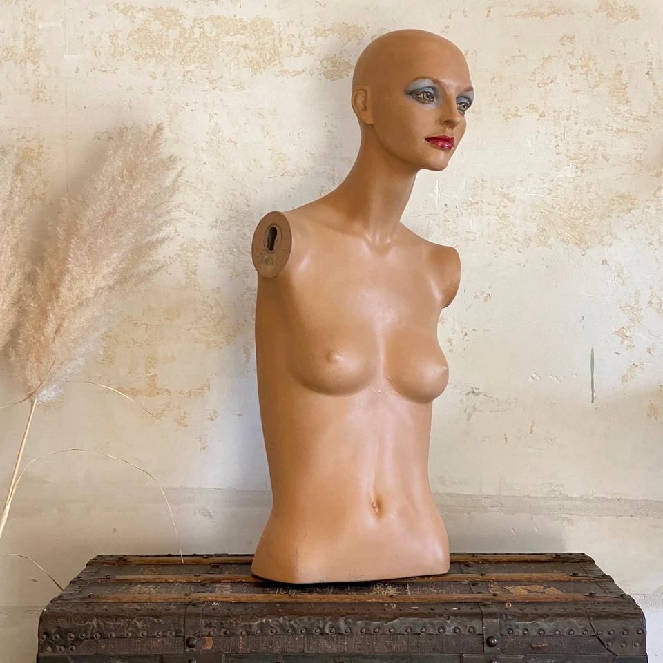 Ancien Mannequin de Vitrine Tête et Buste Femme - Années 70 - Déco Vintage - Photo 1/4