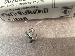Ferrari 360 Challenge Stradale, LOGO INSIGNIA CABALLO, P/N 67642200 - Imagen 1 de 2