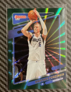 2021-22 Donruss Kristaps Porziņģis grüner Laser Dallas Mavericks kostenloser Versand - Bild 1 von 2