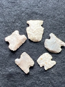 Indian Arrowhead Set Of 5 Nice Woodland To Archaic Points From The Midwest Q92 - Picture 1 of 12
