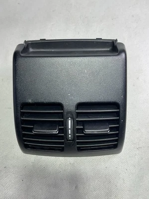 OEM 2013 MERCEDES-BENZ W204 C300 CENTER CONSOLE AIR VENT GRILLE A2048300954 - Изображение 1 из 4