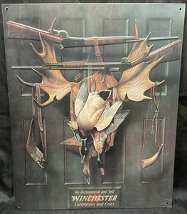 INSEGNA LATTA WINCHESTER CARTUCCE E PISTOLE CACCIA ANATRE 15 1/2”x12 3/4” @FS - Foto 1 di 6
