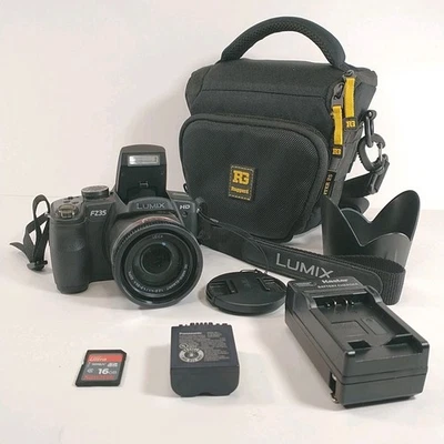Panasonic LUMIX DMC-FZ35 12.1MP Digital Camera + Battery SD Charger & Bag Tested - Image 1 of 4